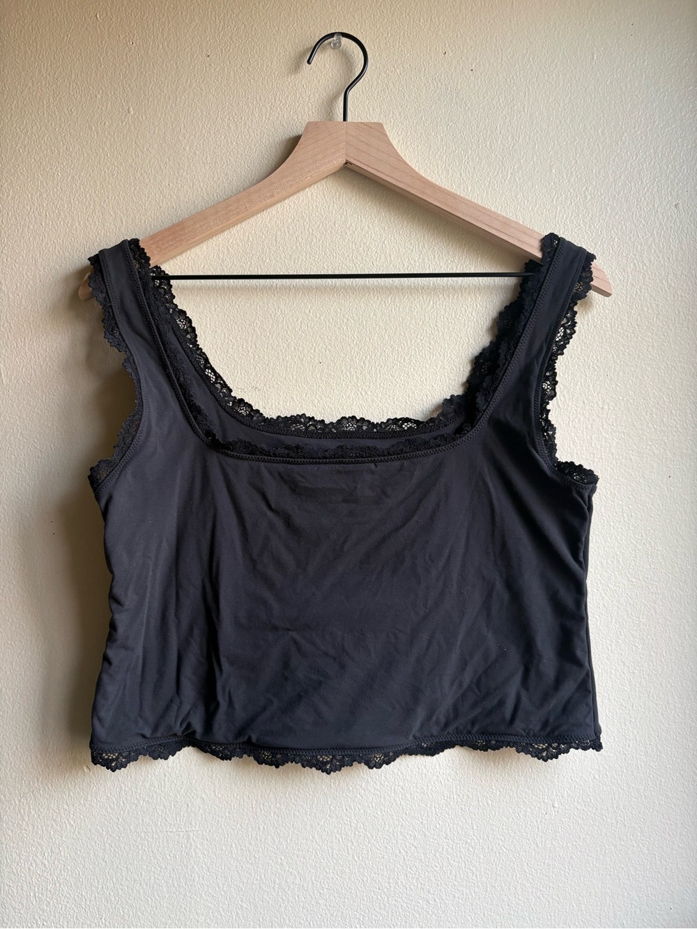 Skims Lace Trim Crop Tank